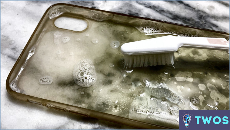 ¿Cómo limpiar la funda de silicona del Iphone?