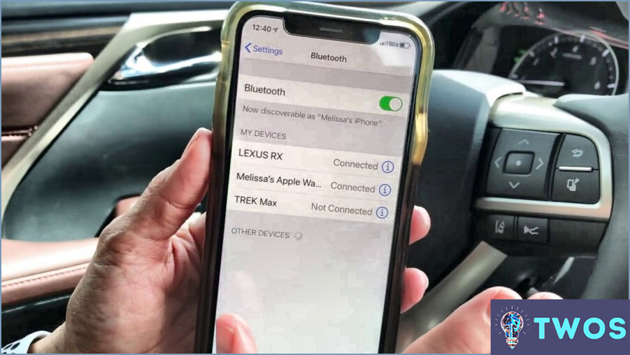 ¿Cómo conectar el Iphone a la radio del coche sin Bluetooth?