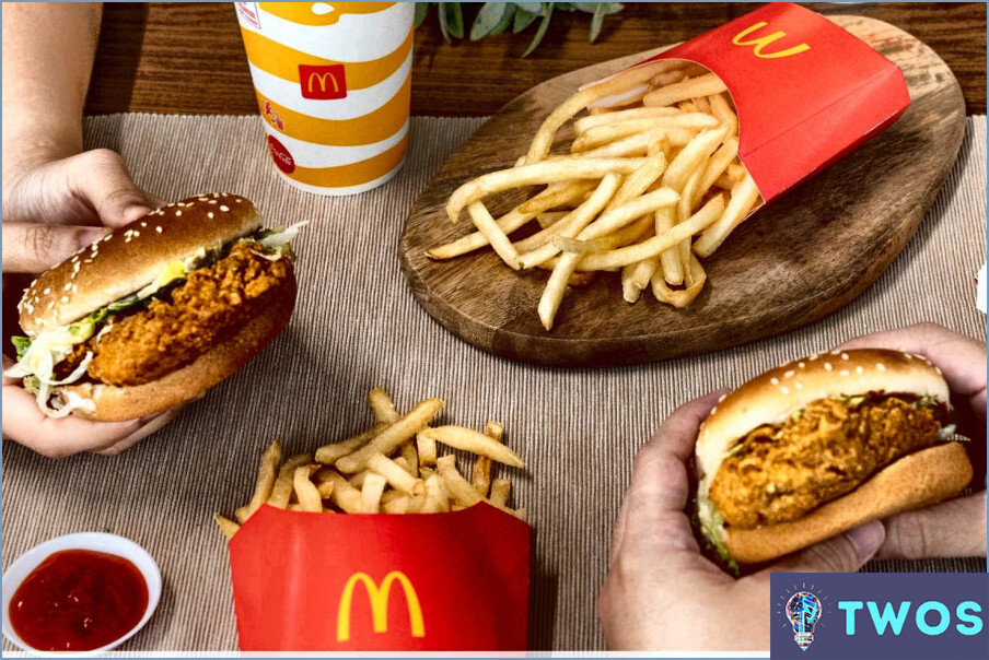 ¿A qué hora es el almuerzo McDonald Singapur?